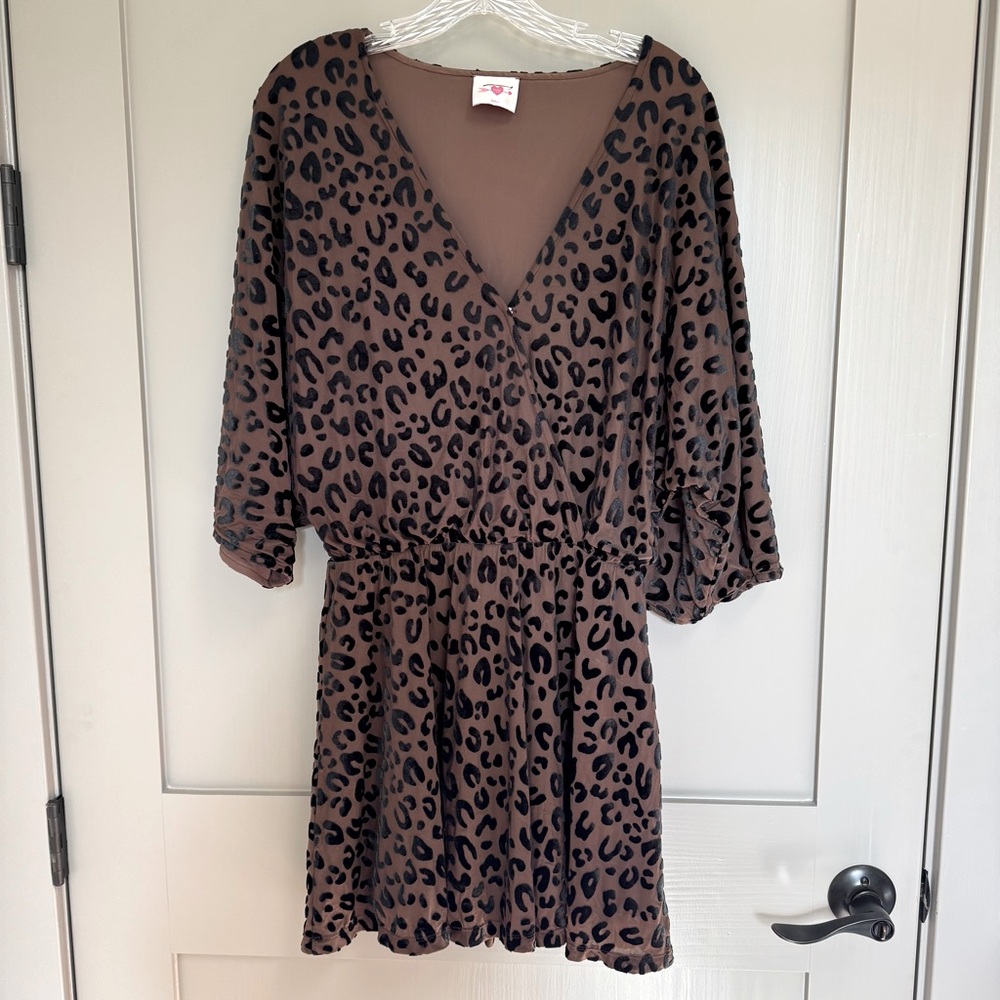 Buddy Love Leopard Print V‎ Neck Elastic Waist Dress Kimono Sleeve Flocked Sz Sm